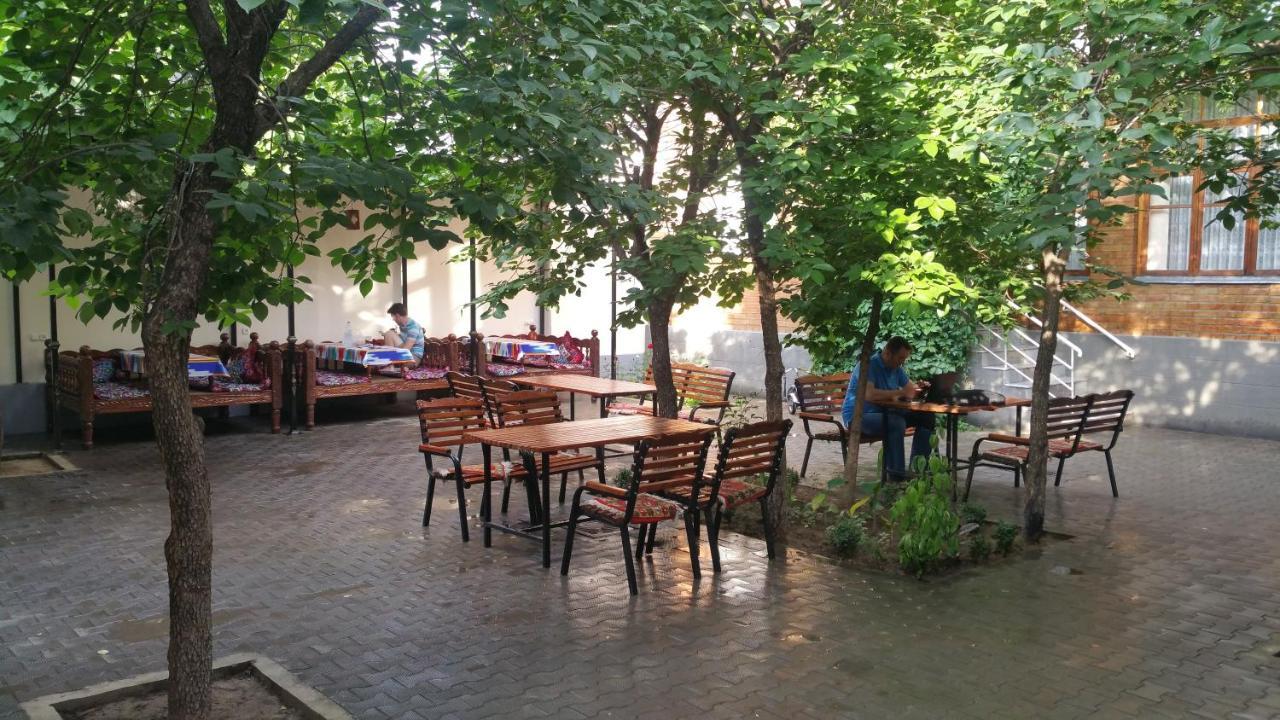 Gulnara Guesthouse Tashkent Ngoại thất bức ảnh